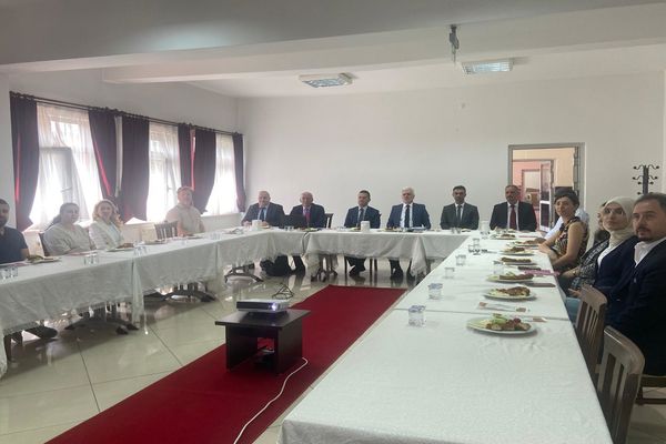 Meslek Yüksekokulumuzda Akademik Kurul Toplantısı Gerçekleştirildi