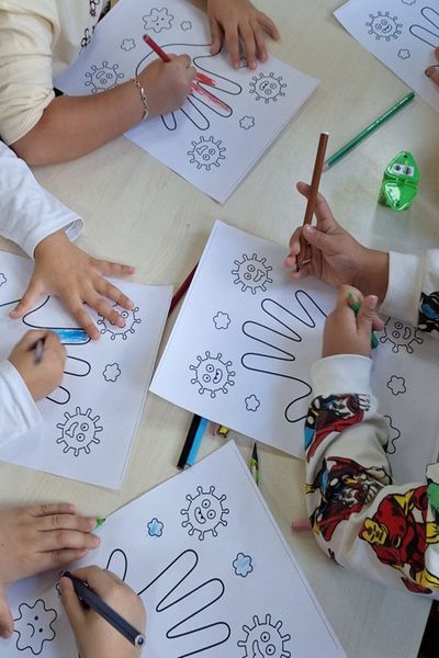 El Yıkama Günü’nde Farkındalık Etkinliği: Öğrencilerden Miniklere El Yıkama Eğitimi