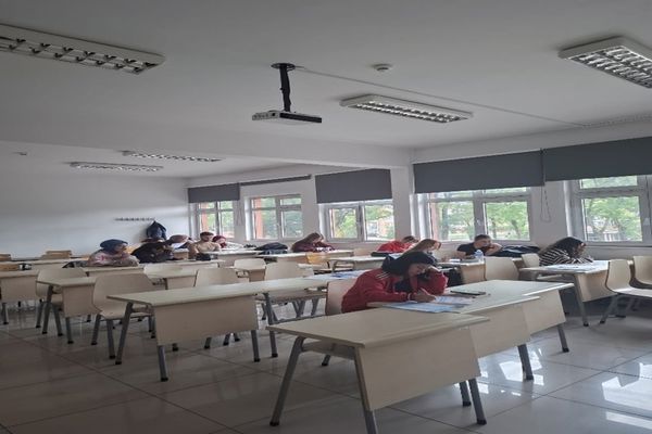 “Saygı Kültürü: Zorbalık ve Psikolojik Yıldırmaya Karşı Farkındalık” İsimli Sosyal Sorumluluk Projesi Başarıyla Tamamlandı