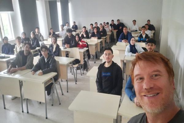 Ormancılık Bölümünde Öğrenci Temsilcileri ile Değerlendirme Toplantısı Gerçekleştirildi 