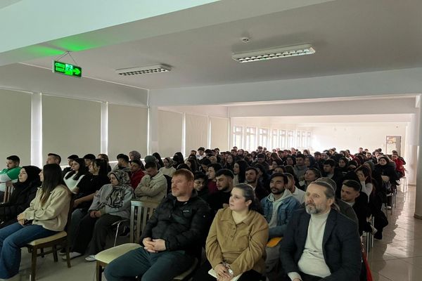 Araç Rafet Vergili MYO’da “Doğada Hayatta Kalma” Paneli Gerçekleştirildi