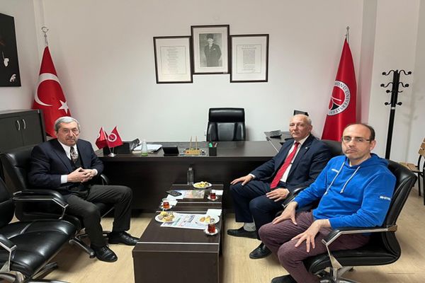 İş İnsanı ve Eski Karabük Belediye Başkanı Rafet VERGİLİ’den Meslek Yüksekokulumuza Ziyaret