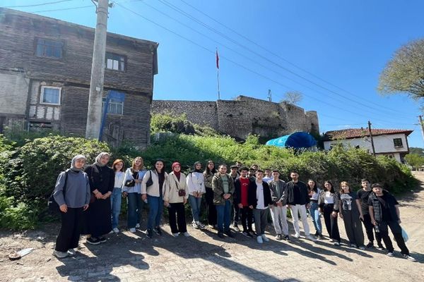 MESLEK YÜKSEKOKULUMUZ ORMANCILIK BÖLÜMÜ ÖĞRENCİLERİNDEN ARAÇ İLÇESİNE TEKNİK GEZİ